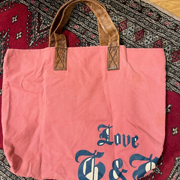 JUICY COUTURE LARGE PINK WITH LOG TOTE BAG - Picture 2 of 3